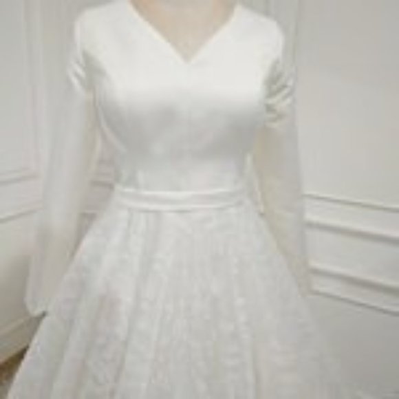 A-Line Wedding Dress With Long Sleeves - Picture 4 of 6